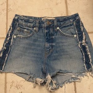 GARAGE Distressed Denim Short